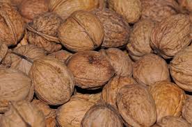 Allergy caused by tree nut is frequently linked to anaphylaxis, a rare allergic reaction that needs to be treated right away. 